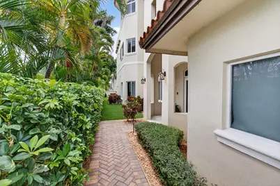 1942 NE 6th Street #C, Deerfield Beach, FL 33441 - Photo 4