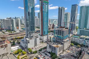 20 NE 11th St, Miami, FL 33132 - Photo 2