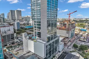 20 NE 11th St, Miami, FL 33132 - Photo 1
