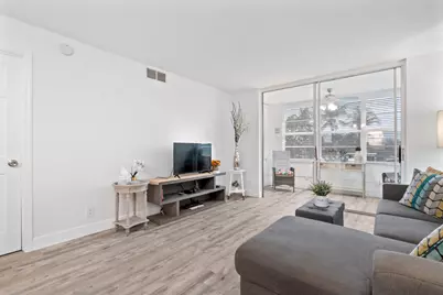 9350 Sunrise Lakes Boulevard #205, Sunrise, FL 33322 - Photo 6