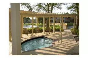 4879 Via Palm Lakes, West Palm Beach, FL 33417 - Photo 12