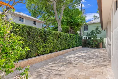 1212 Ponce De Leon Drive, Fort Lauderdale, FL 33316 - Photo 6