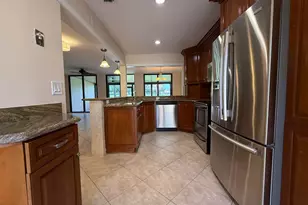 717 Windermere Way, Palm Beach Gardens, FL 33418 - Photo 2