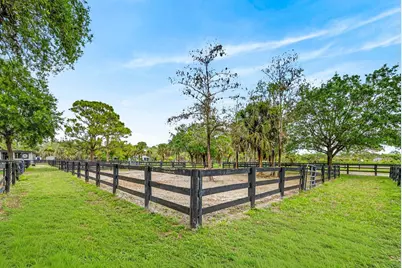 2741 Buck Ridge Trail, Loxahatchee, FL 33470 - Photo 26