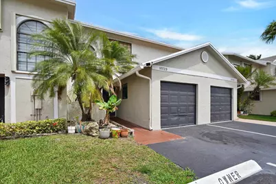 10723 NW 11th Street #10723, Pembroke Pines, FL 33026 - Photo 2