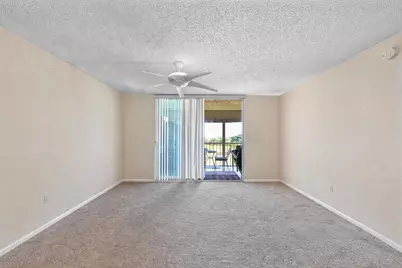 4570 NW 18th Avenue #604, Deerfield Beach, FL 33064 - Photo 4