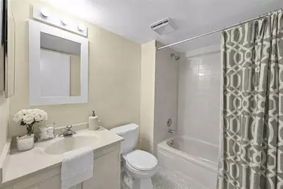 4570 NW 18th Avenue #604, Deerfield Beach, FL 33064 - Photo 6