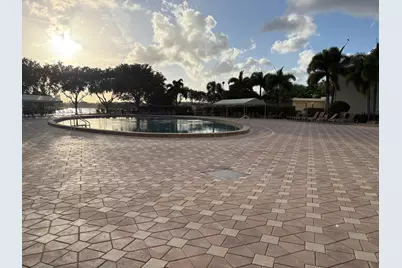 64 Sussex C, West Palm Beach, FL 33417 - Photo 18