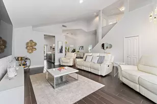 463 Woodview Cir, Palm Beach Gardens, FL 33418 - Photo 14