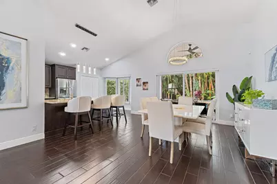 463 Woodview Circle, Palm Beach Gardens, FL 33418 - Photo 16