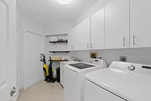 1050 Brooks Ln, Delray Beach, FL 33483 - Photo 32