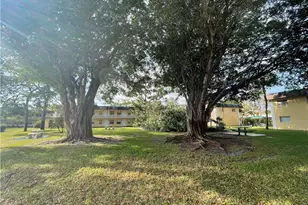 5174 NE 6th Ave, Oakland Park, FL 33334 - Photo 8