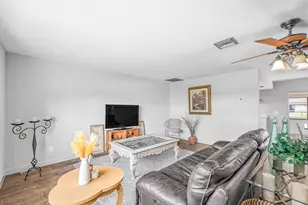 549 SW Buswell Ave, Port Saint Lucie, FL 34983 - Photo 6