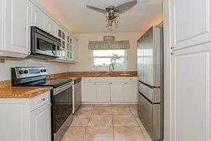 720 Lake Orchid Cir, Vero Beach, FL 32962 - Photo 10