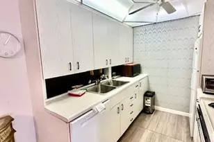 2067 Cornwall D, Boca Raton, FL 33434 - Photo 4