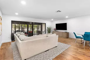 27 Stratford Ln Ln W, Boynton Beach, FL 33436 - Photo 2