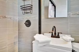 336 Arthur St, Hollywood, FL 33019 - Photo 4