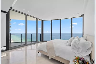 15701 Collins Avenue, North Miami Beach, FL 33160 - Photo 20
