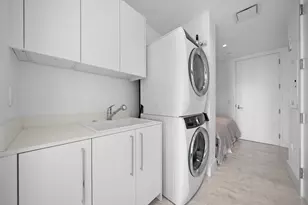 15701 Collins Ave, North Miami Beach, FL 33160 - Photo 32