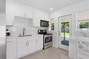 139 SW 21st Way, Fort Lauderdale, FL 33312 - Photo 14