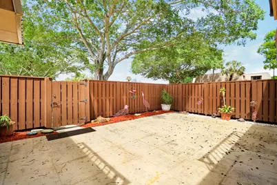 6645 66th Way, West Palm Beach, FL 33409 - Photo 4