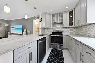 182 Piedmont D, Delray Beach, FL 33484 - Photo 2