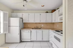 21452 Juego Cir, Boca Raton, FL 33433 - Photo 8