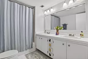 3001 W Rolling Hills Cir, Davie, FL 33328 - Photo 26