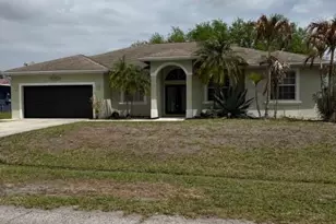 522 SE Nome Dr, Port Saint Lucie, FL 34984 - Photo 1