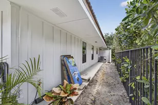 9 Kintyre Rd, Palm Beach Gardens, FL 33418 - Photo 64