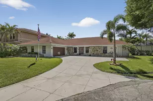 9 Kintyre Rd, Palm Beach Gardens, FL 33418 - Photo 2