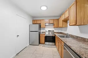 7541 NW 16th St, Plantation, FL 33313 - Photo 2