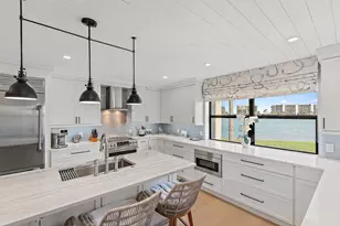 19800 Sandpointe Bay Dr, Tequesta, FL 33469 - Photo 10