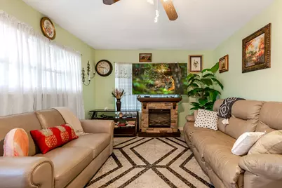 7111 Washington Avenue, Lake Worth, FL 33462 - Photo 10