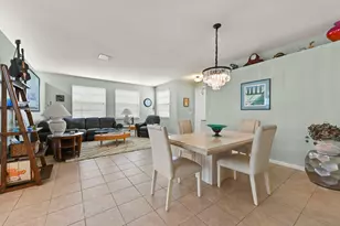 2731 Misty Oaks Cir, Royal Palm Beach, FL 33411 - Photo 10