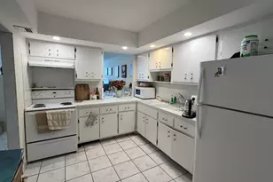 1301 NE Miami Gardens Dr, Miami, FL 33179 - Photo 10