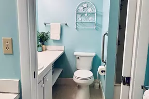 1805 Fairview Villas Dr, West Palm Beach, FL 33406 - Photo 10