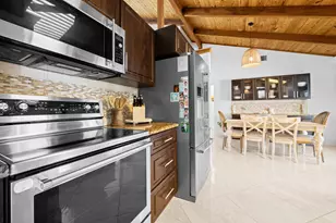 21521 E Hollandaire Dr Dr E, Boca Raton, FL 33433 - Photo 4