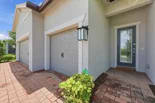 432 SE Filoli Dr, Port Saint Lucie, FL 34984 - Photo 2