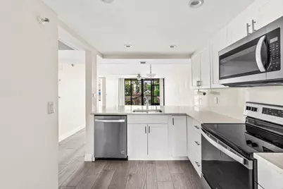 17 Royal Palm Way #103, Boca Raton, FL 33432 - Photo 4