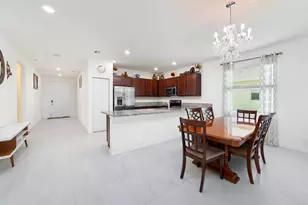 879 Bent Creek Dr, Fort Pierce, FL 34947 - Photo 8