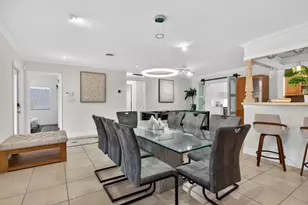 2101 NE 25th St, Wilton Manors, FL 33305 - Photo 12