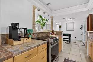 2101 NE 25th St, Wilton Manors, FL 33305 - Photo 20