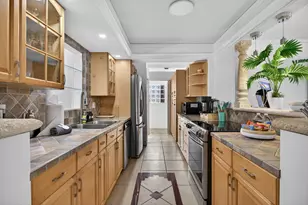 2101 NE 25th St, Wilton Manors, FL 33305 - Photo 16