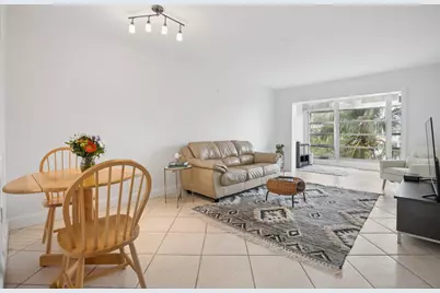 8305 Sunrise Lakes Boulevard #308, Sunrise, FL 33322 - Photo 2