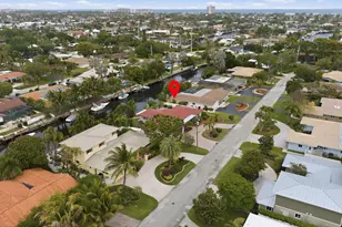 2211 NE 32nd St, Lighthouse Point, FL 33064 - Photo 2