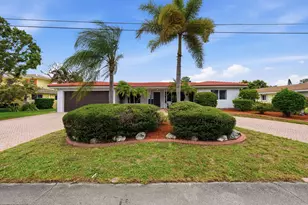 2211 NE 32nd St, Lighthouse Point, FL 33064 - Photo 16