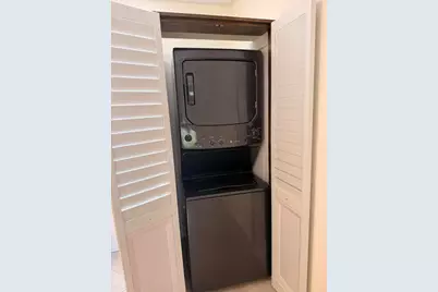 2018 NE 14th Court #2018, Fort Lauderdale, FL 33304 - Photo 4