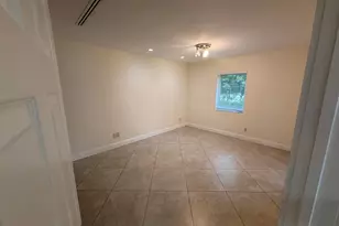 2018 NE 14th Ct, Fort Lauderdale, FL 33304 - Photo 10