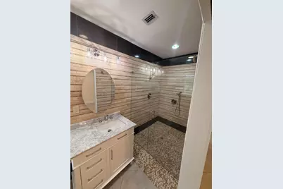 2018 NE 14th Court #2018, Fort Lauderdale, FL 33304 - Photo 14